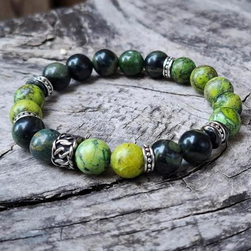 Nieuwe 10mm Herenarmband van groene Jaspis en Agaat., Sieraden, Tassen en Uiterlijk, Armbanden, Nieuw, Elastiek, Groen, Met bedels of kralen
