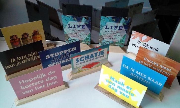 LEUK: Crea-kaarten op houten standaard. Zie foto's, Hobby en Vrije tijd, Kaarten | Zelf maken, Overige typen, Overige thema's