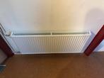 Twee radiatoren met thermostaat, Ophalen, 30 tot 80 cm, Radiator, Zo goed als nieuw
