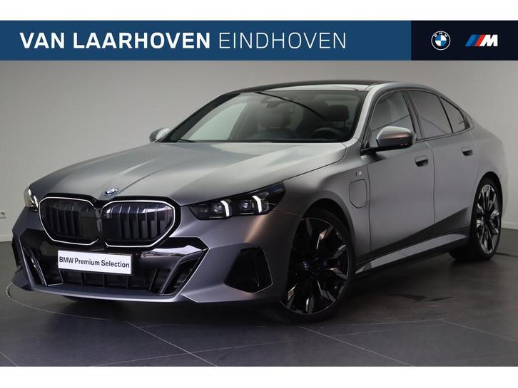 BMW 5 Serie 550e xDrive M Sport Automaat / Panoramadak / Tre, Auto's, BMW, Bedrijf, Te koop, 5-Serie, 4x4, Airconditioning, Alarm