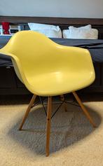 Vitra Eames Daw origineel 2x mustard., Huis en Inrichting, Stoelen, Ophalen, Zo goed als nieuw, Overige kleuren, Twee
