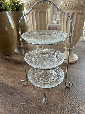 Etagère 3 laags schalen van glas beschikbaar voor biedingen