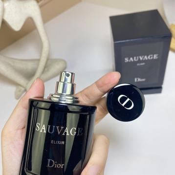 Dior Sauvage Elixir Parfum beschikbaar voor biedingen