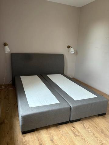 Grijze Boxspring 180x200 - Tweepersoons beschikbaar voor biedingen