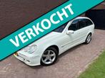 Mercedes-Benz C-klasse Combi 180 K. Avantgarde Airco Trekhaa, Achterwielaandrijving, Zwart, 1435 kg, Wit