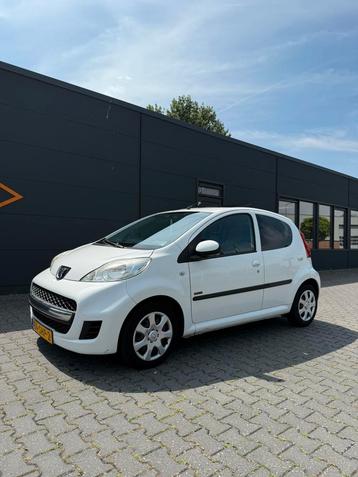 Peugeot 107 1.0 12V 5Deurs 2011 Wit Full Option beschikbaar voor biedingen