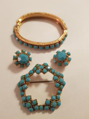 Sieradenset oorbellen,armband en broche  beschikbaar voor biedingen