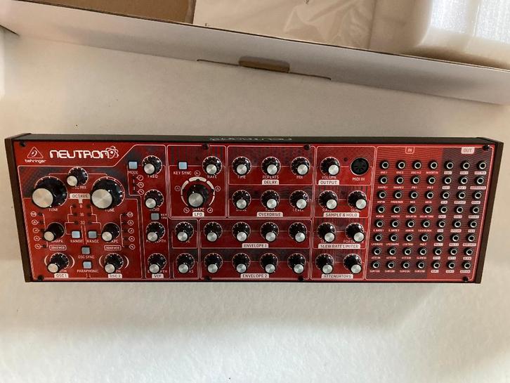 Behringer Neutron, Muziek en Instrumenten, Synthesizers, Zo goed als nieuw, Overige aantallen, Overige merken, Met midi-aansluiting