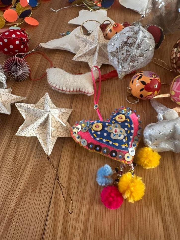 Kerstboom hangers/ ballen fairtrade, Diversen, Kerst, Zo goed als nieuw, Ophalen