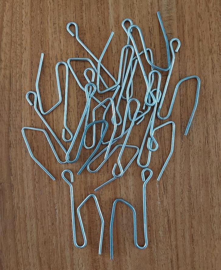 15 metalen gordijnhaken / profielhaken / kuifhaken, Huis en Inrichting, Stoffering | Gordijnen en Lamellen, Nieuw, Minder dan 100 cm