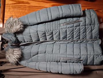 Te koop prachtige warme lichtgroene winterjas maat 42!!!! beschikbaar voor biedingen