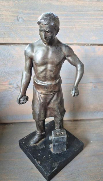 Antieke bronzen smid - 25 cm - 1550 gram beschikbaar voor biedingen