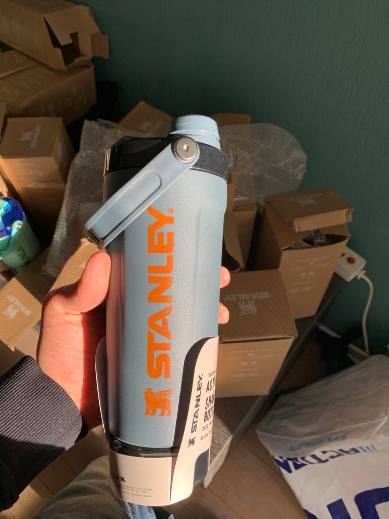 Stanley Active Shake Bottle - Nieuwstaat, Ophalen of Verzenden, Zo goed als nieuw