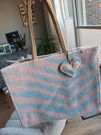 Wollen handgemaakte dekentas met hart - blauw roze, Sieraden, Tassen en Uiterlijk, Tassen | Damestassen, Ophalen of Verzenden