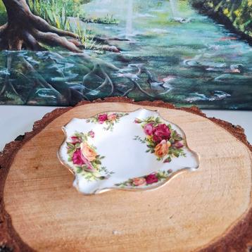 Royal Albert 'Old Country Roses', asbak beschikbaar voor biedingen