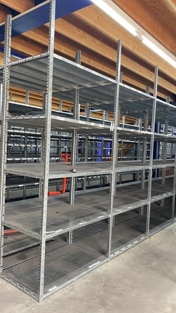 Magazijn stelling  104 meter beschikbaar voor biedingen