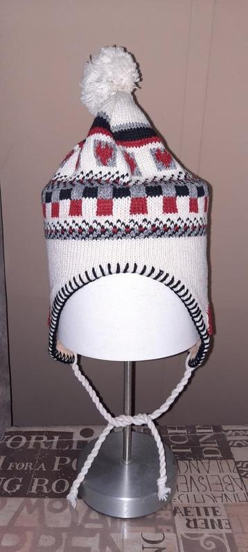 Leuke verschillende gebreide mutsen beschikbaar voor biedingen