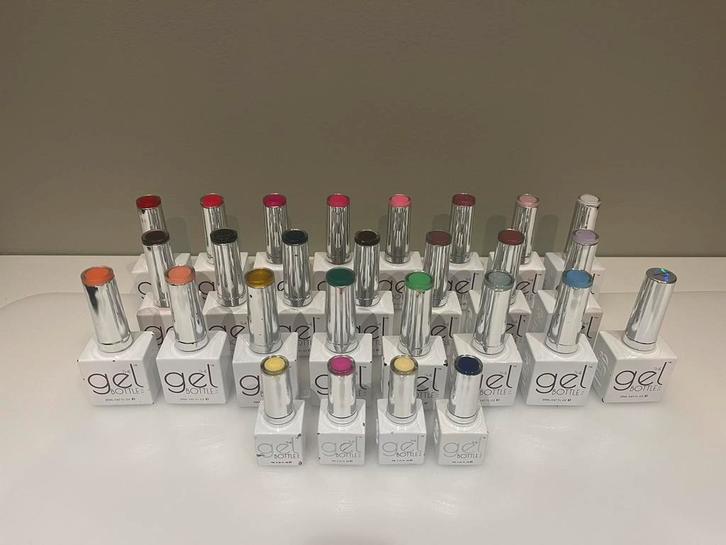 GelBottle kleuren en topcoat + gratis BIAB, Sieraden, Tassen en Uiterlijk, Uiterlijk | Cosmetica en Make-up, Zo goed als nieuw