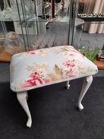 Poefje 27 x 40 en 38 cm hoog, Ophalen of Verzenden, Zo goed als nieuw, Rechthoekig