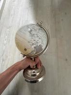 Zilverkleurige decoratieve wereldbol, Ophalen of Verzenden, Zo goed als nieuw
