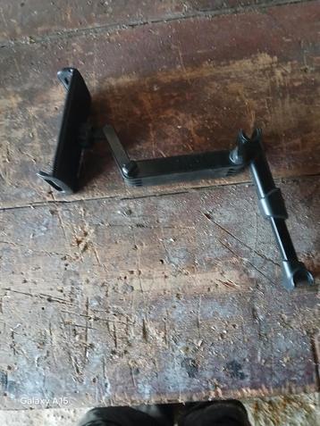 Tablet houder voorstoel auto beschikbaar voor biedingen
