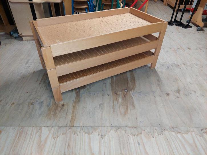 Set van 3 stapelbare Schilte KDV- rustbedden / stretchers, Kinderen en Baby's, Kinderkamer | Bedden, Zo goed als nieuw, Minder dan 140 cm