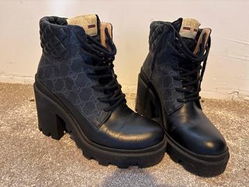 Gucci Enkellaarzen - zwart beschikbaar voor biedingen