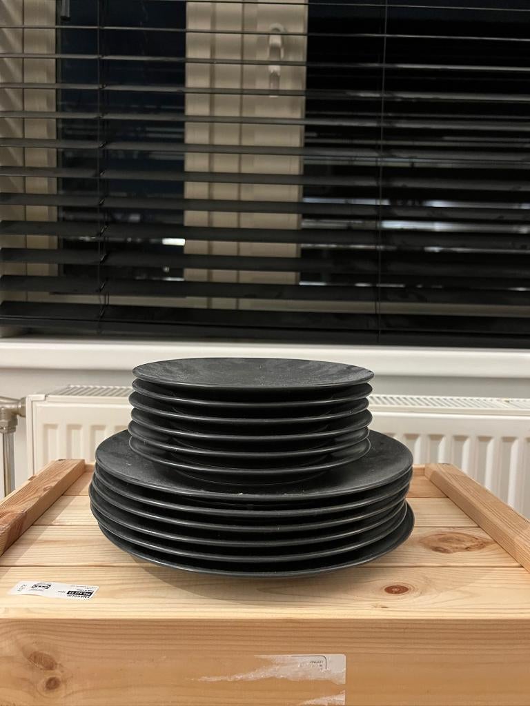 IKEA DINERA Servies-set - Mat Zwart - 12-delig - Steengoed, Huis en Inrichting, Keuken | Servies, Ophalen, Porselein, Overige stijlen