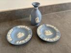 Blue Wedgwood jasperware, Antiek en Kunst, Antiek | Keramiek en Aardewerk, Ophalen of Verzenden