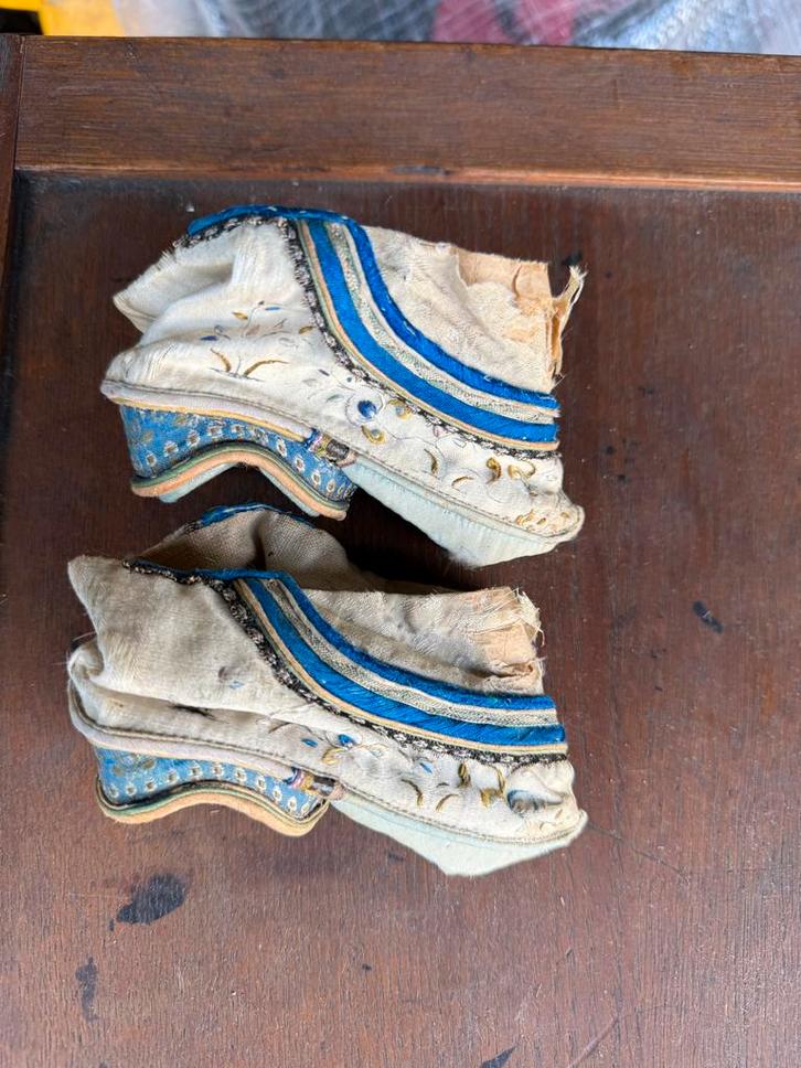 Antieke Chinese Lotusvoet Schoenen, Antiek en Kunst, Antiek | Kleding en Accessoires, Dames, Verzenden