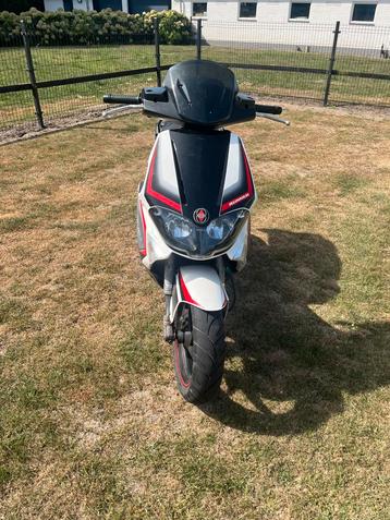 Te koop: Gilera Runner RST 2008 – 50cc scooter beschikbaar voor biedingen
