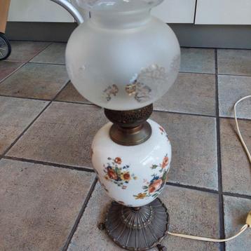 kap van glas, keramiek, messing beschikbaar voor biedingen