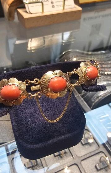 Mooie bloedkoraal 14k gouden armband 15.64 gram beschikbaar voor biedingen