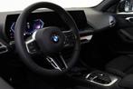 BMW 1 Serie 120 M Sport Automaat / Trekhaak / Sportstoelen /, Zwart, 156 pk, Particulier, 3 cilinders