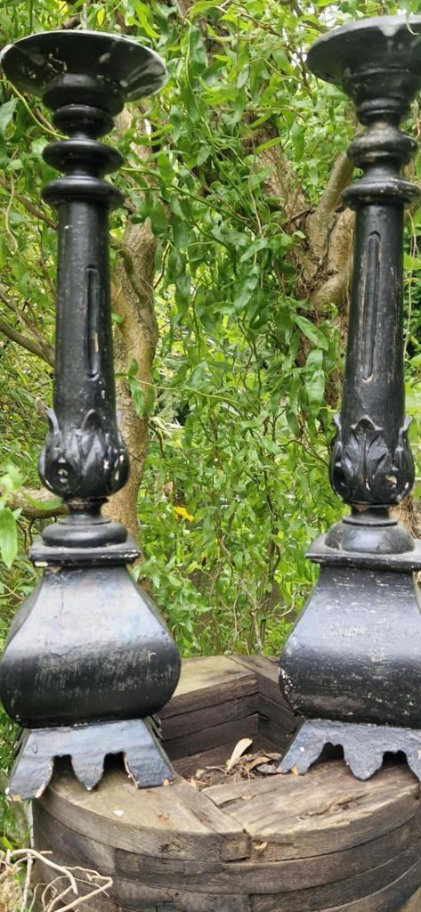 Mooi bewerkte houten kandelaars(brocante), Huis en Inrichting, Woonaccessoires | Kandelaars en Kaarsen, Gebruikt, Kandelaar, 50 tot 75 cm