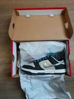 Nike WMNS Dunk Low Starry Laces - Maat 36.5 - Nieuw, Kleding | Dames, Ophalen of Verzenden, Nieuw, Beige, Sneakers of Gympen