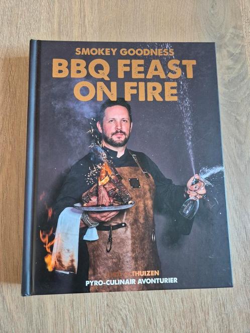 Jord Althuizen - Smokey Goodness BBQ Feast on Fire, Boeken, Kookboeken, Zo goed als nieuw, Ophalen of Verzenden