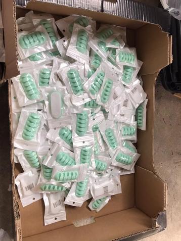 Kabelhouders met plakstrip (mintgroen, 140 st) beschikbaar voor biedingen