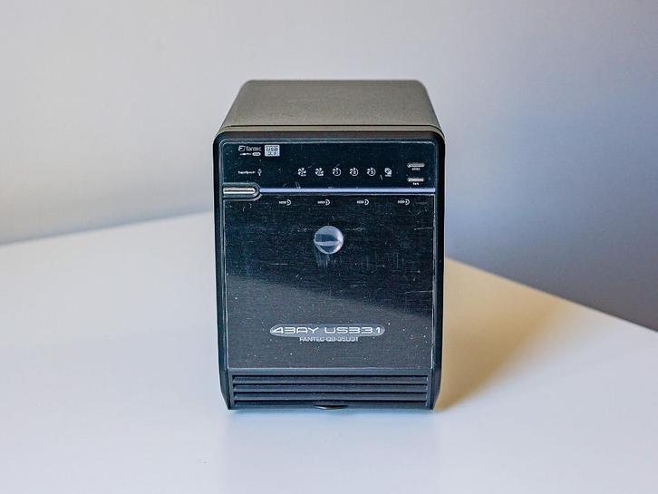 FANTEC QB-35U31 USB-C 3.1 4x Hard Drive Enclosure, Computers en Software, NAS, Zo goed als nieuw, Ophalen of Verzenden
