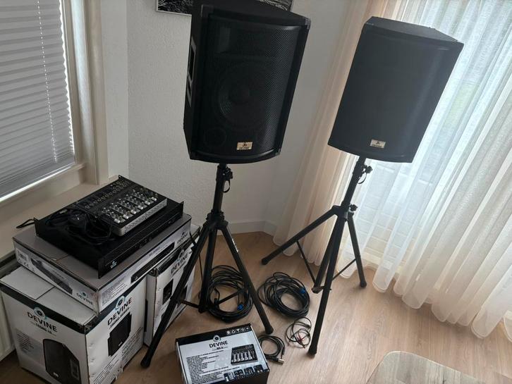Devine geluidsset / PA set / DJ set nieuw in doos, Muziek en Instrumenten, Versterkers | Keyboard, Monitor en PA, Zo goed als nieuw