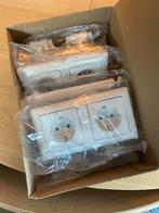 Gira (55) Wandcontactdozen Dubbel - 30 stuks - Nieuw in doos, Ophalen of Verzenden, Nieuw, Overige typen