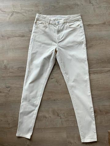 Maat 40. Creme kleurige skinny broek. Anytime. beschikbaar voor biedingen
