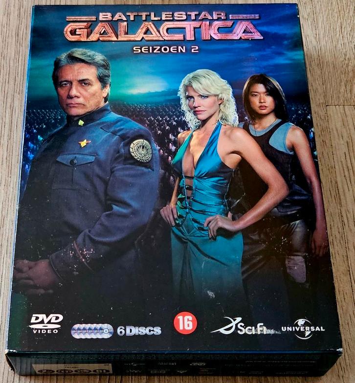Battlestar Galactica - Seizoen 2 - 6DVD Box, Cd's en Dvd's, Dvd's | Tv en Series, Zo goed als nieuw, Ophalen of Verzenden