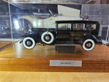 1:24 Franklin Mint 1930 Cadillac Al Capone in mooie vitrine  beschikbaar voor biedingen