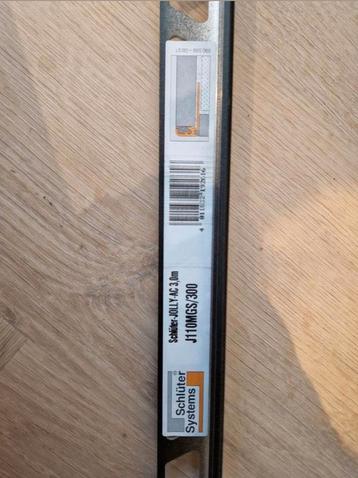 Tegelprofiel zwart, nieuw beschikbaar voor biedingen