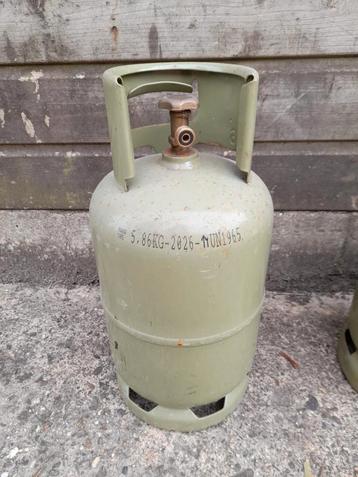 2 lege gasflessen 6kg beschikbaar voor biedingen