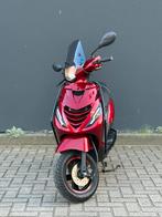 Piaggio Zip IGET Brom 2022 Candy Red FULL ALPHA! GARANTIE, Fietsen en Brommers, Scooters | Piaggio, Ophalen, Maximaal 45 km/u