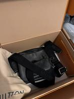 Louis vuitton trio messenger bag, Sieraden, Tassen en Uiterlijk, Ophalen of Verzenden, Zo goed als nieuw, Zwart