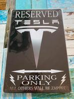 Tesla parking only, reclamebord, Verzamelen, Nieuw, Reclamebord, Ophalen of Verzenden