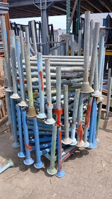 20 gebruikte opslagbokken met vaste rongen 88x88 cm beschikbaar voor biedingen